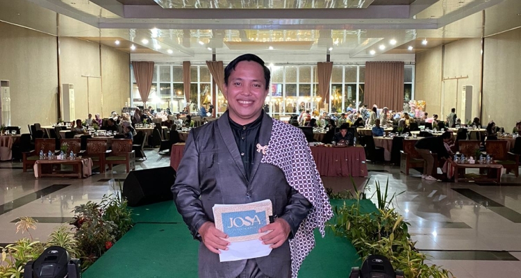 Dosen KPI IAIN SAS Babel Jadi MC Grand Final Puteri Model Hijab Indonesia 2026